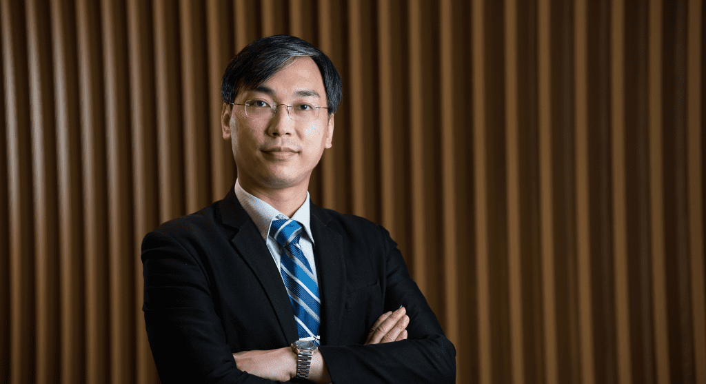 A man portrait which is Dr Michael Wong sharing his experiences on Heart Failure, Hong Kong, HKHFS with Cardiothinklab.